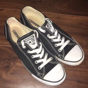 Black Lowtop Converse